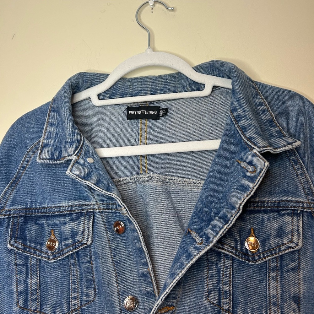 PrettyLittleThing Oversized Denim Jacket Sz 2 - Picture 5 of 9